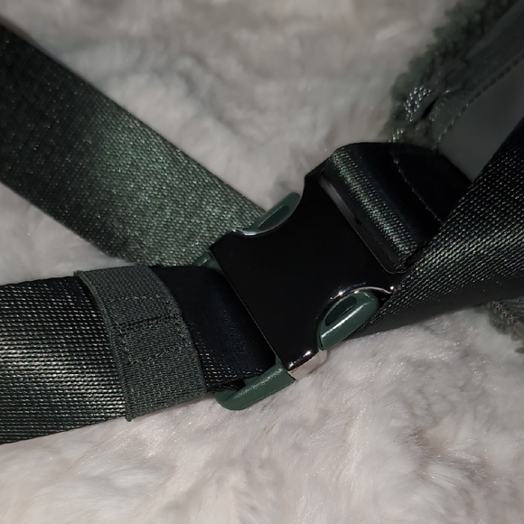 dark green lululemon belt bag Everywhere Crossbody 1.8L Lululemon Wunderlust Belt Bag
